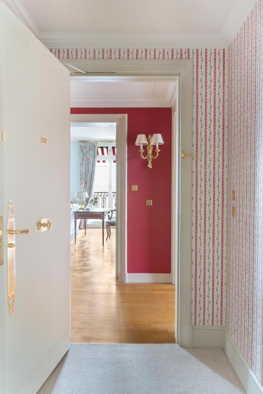 Paris Suite - Image 7