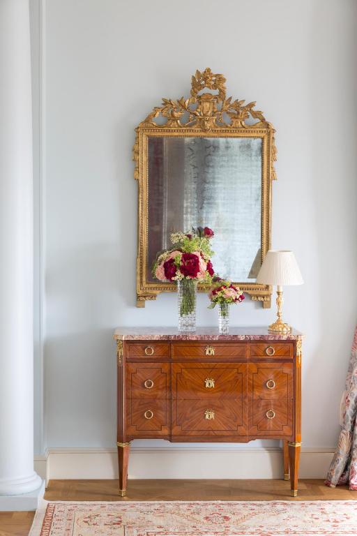 Paris Suite - Image 8