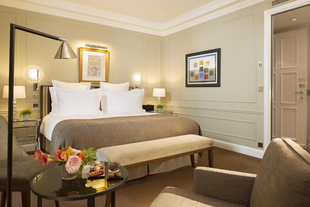 Deluxe Room - Image 4