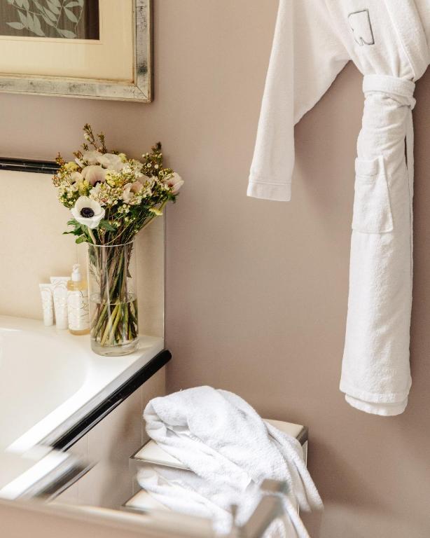 Royal Suite - Image 9