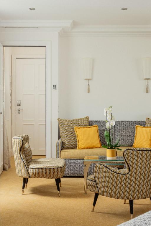 Suite with Terrace - Image 5