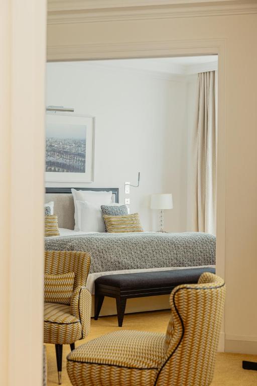 Suite with Terrace - Image 6