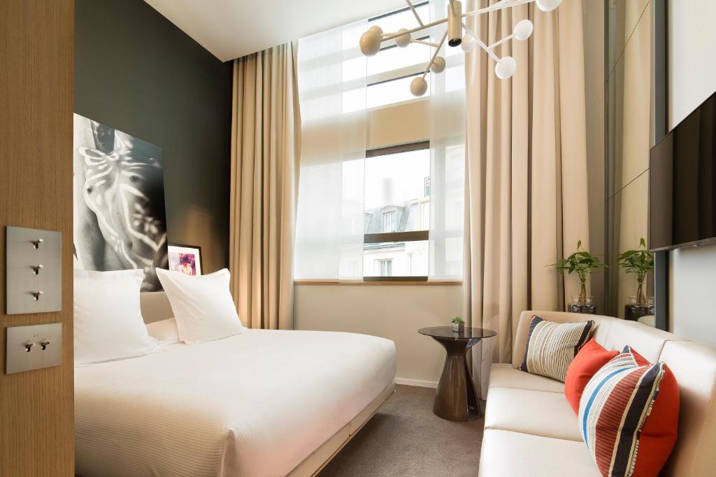 Superior Double Room - Image 4