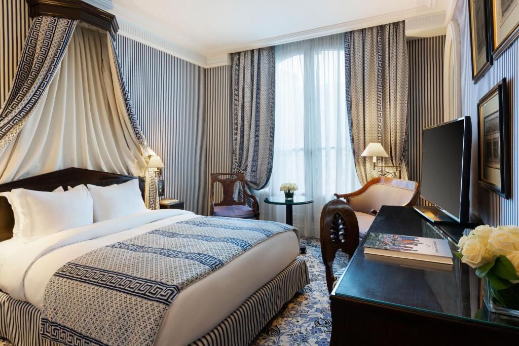 Deluxe Queen Room - Image 6