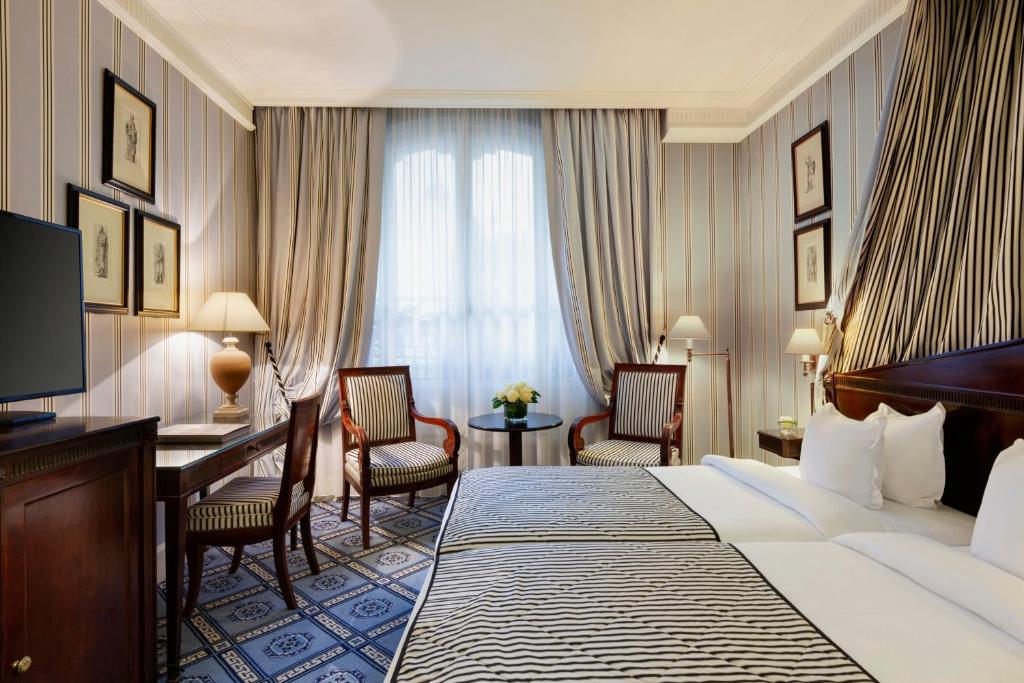 Deluxe Twin Room - Image 1