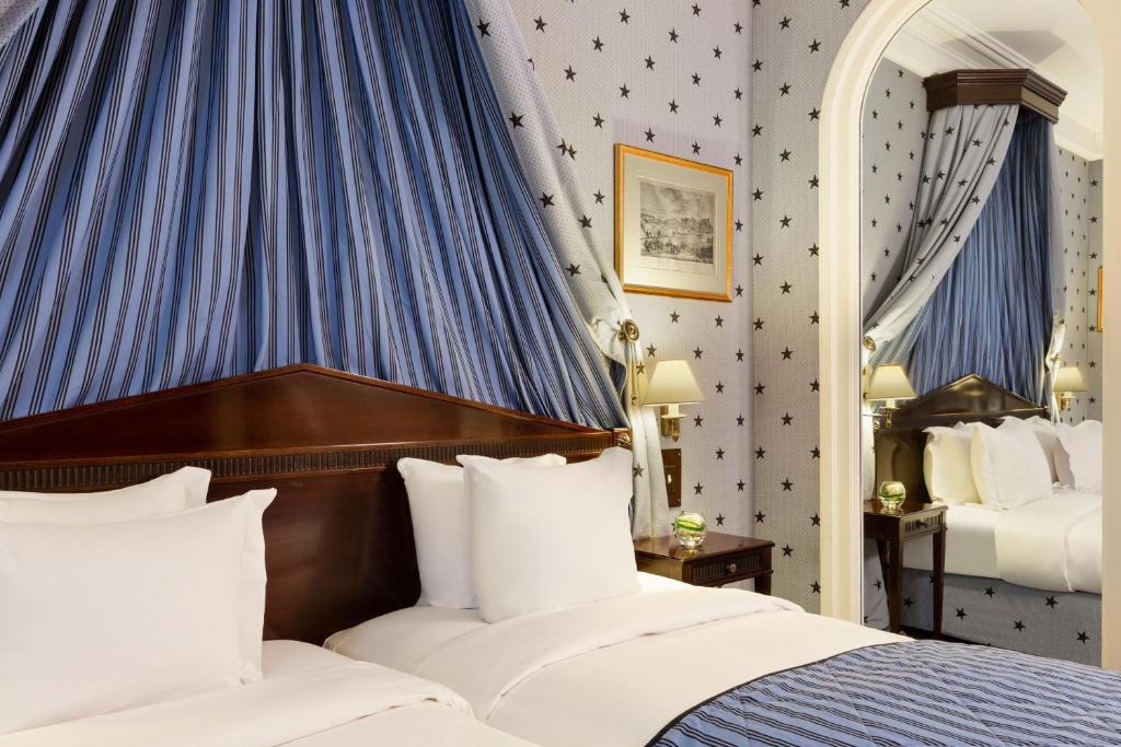 Deluxe Twin Room - Image 2