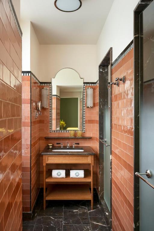 Classic Room - Image 6