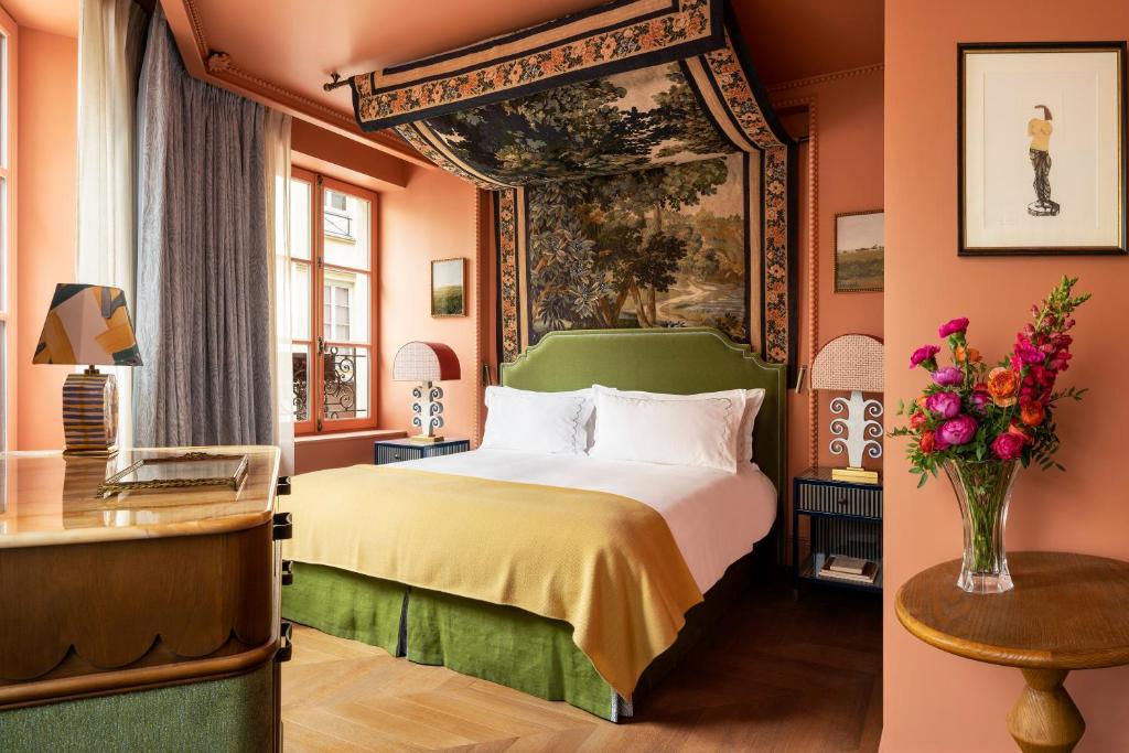 Deluxe Room - Image 1
