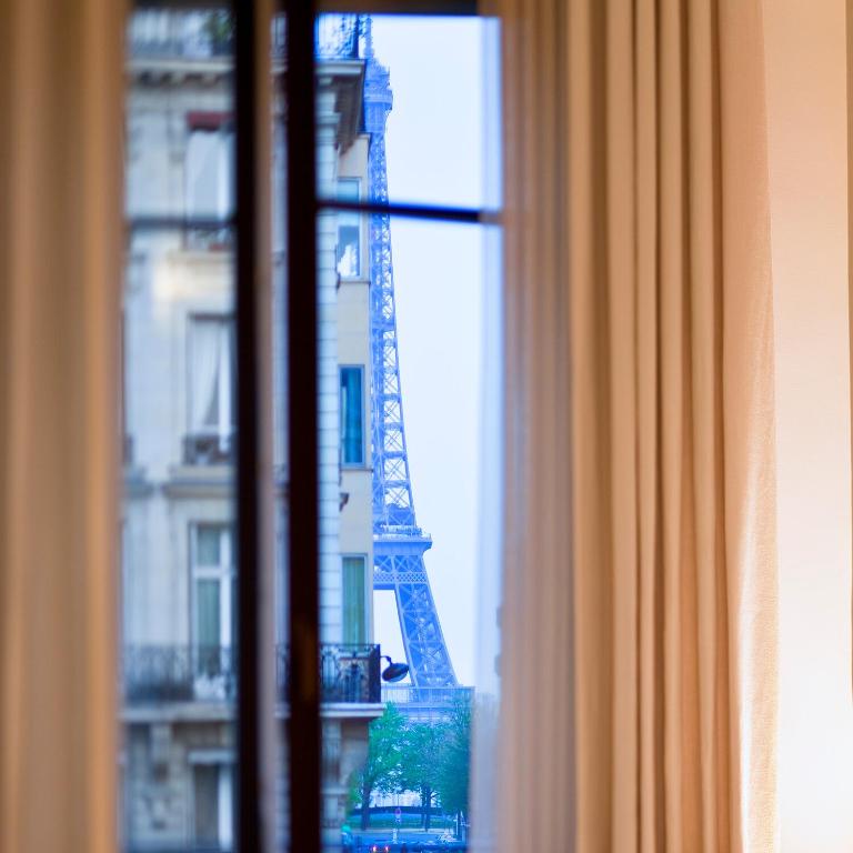 Eiffel View Suite, Suite, 1 King, Eiffel Tower view - Image 5