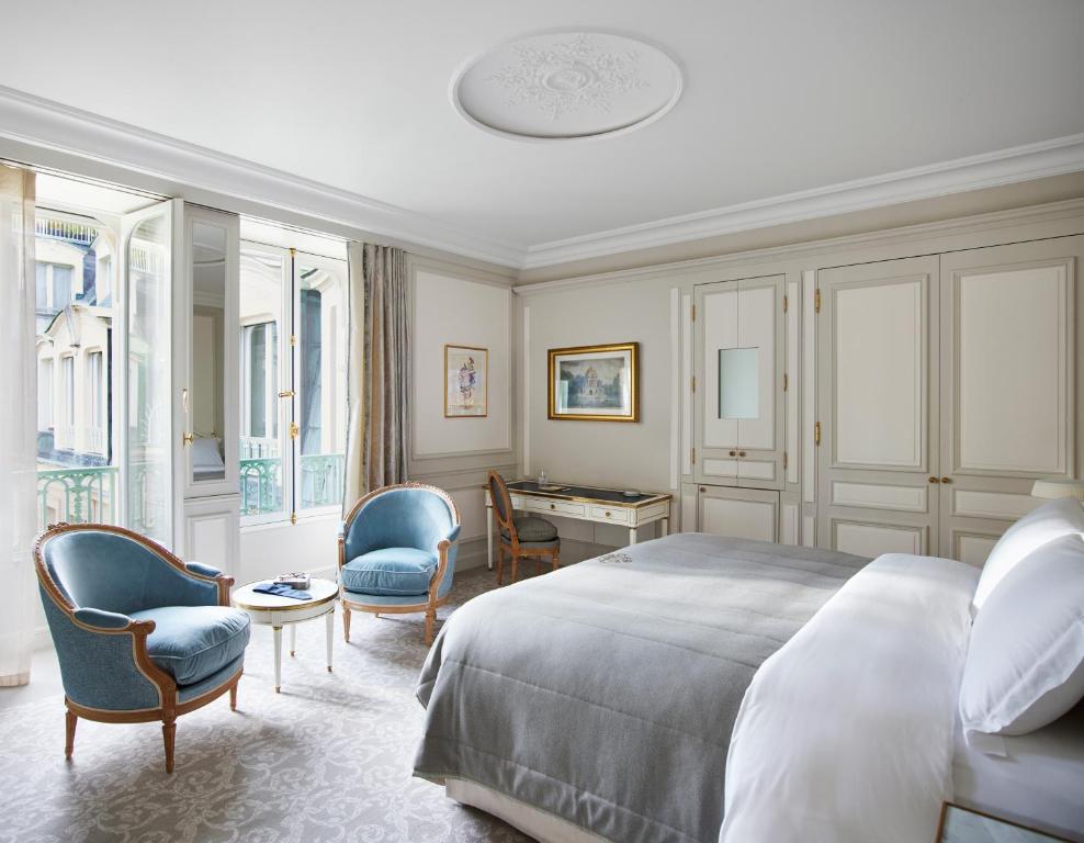Deluxe Suite - Image 4