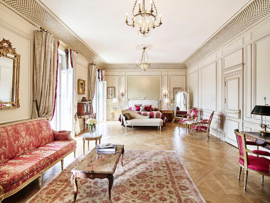 Junior Suite with Garden View - Image 4