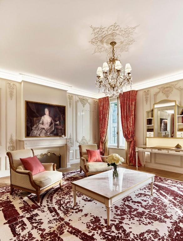 Suite with City View - Image 1
