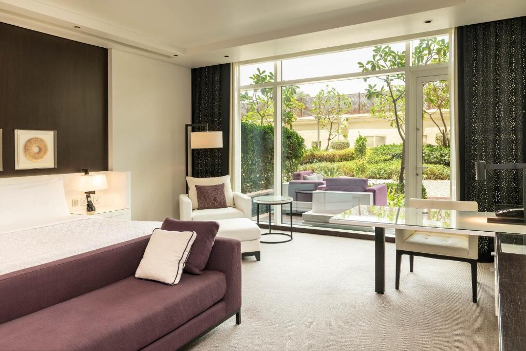 Le Royal Club Room, Larger Room, with Executive Lounge Access - Image 6