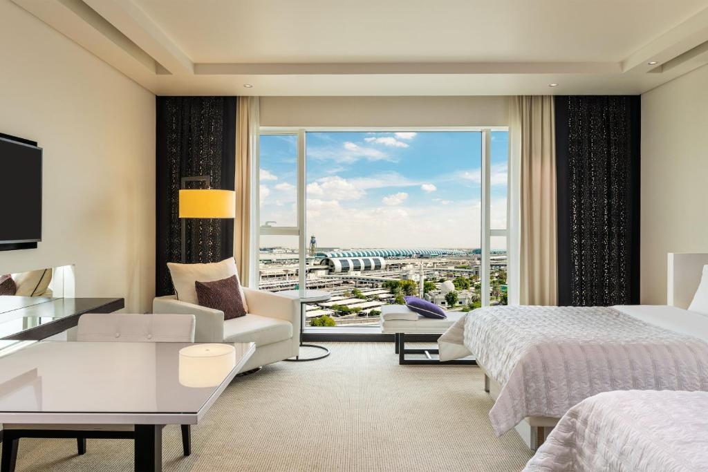 Le Royal Club Twin Room, Larger Room, with Executive Lounge Access - Image 5