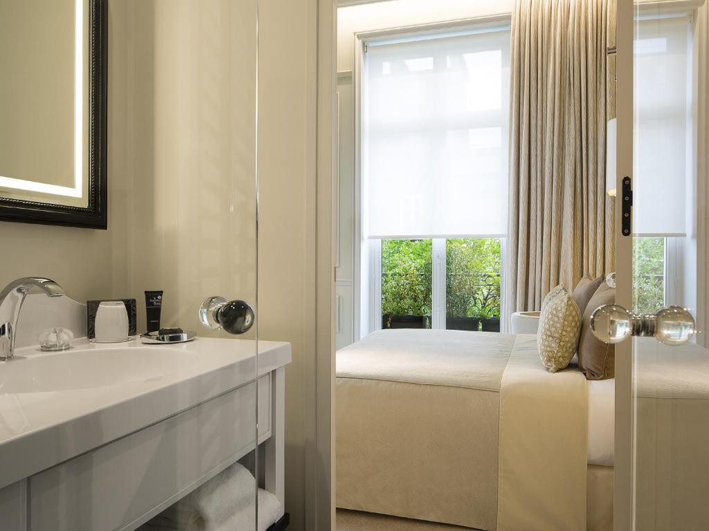 Classic Double Room - Image 3