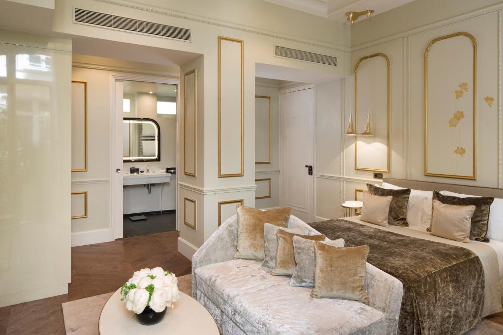 Executive Double Room with Terrace - Image 4