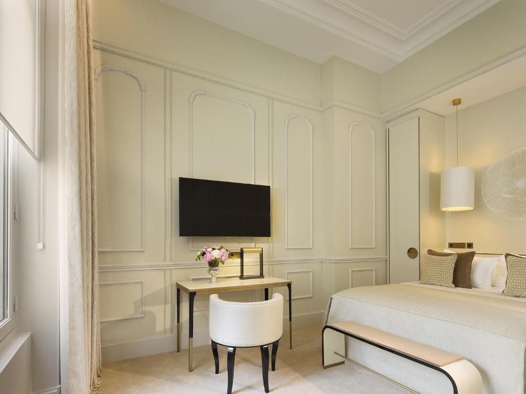 Junior Suite with living room - Image 5