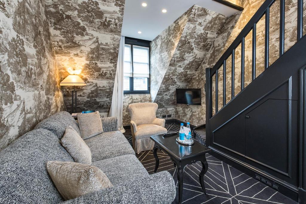 Deluxe Double or Twin Room - Image 2