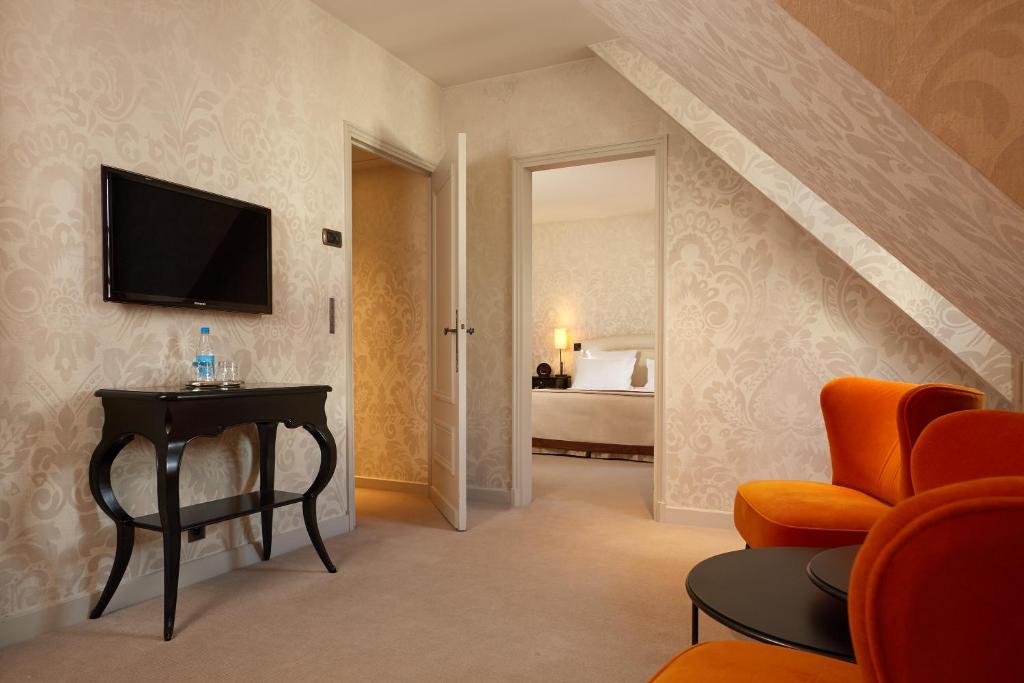 Junior Suite - Image 1