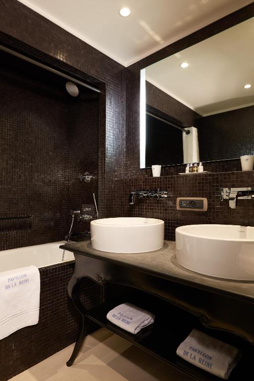 Superior Double or Twin Room - Image 1