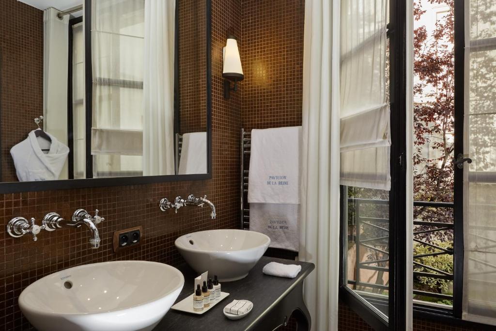 Superior Double or Twin Room - Image 2