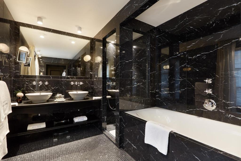 Superior Junior Suite - Image 7