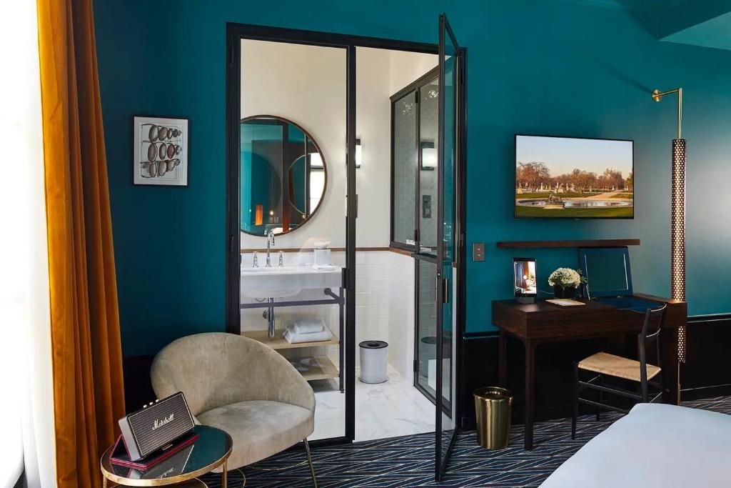 Deluxe Double Room - Image 3