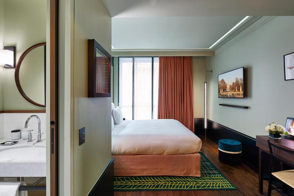Double Room - Image 3