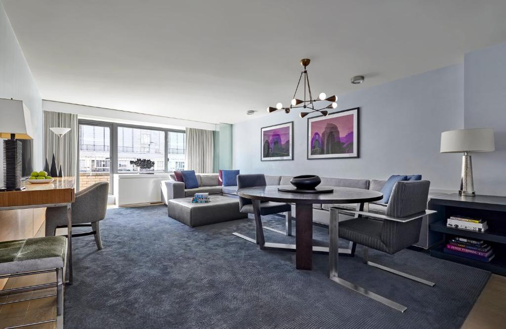 Bespoke 1-Bedroom Suite - Image 1