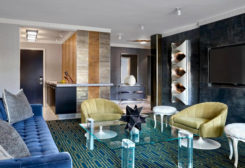 Classic 1970's 2-Bedroom Apartment Suite - Image 8