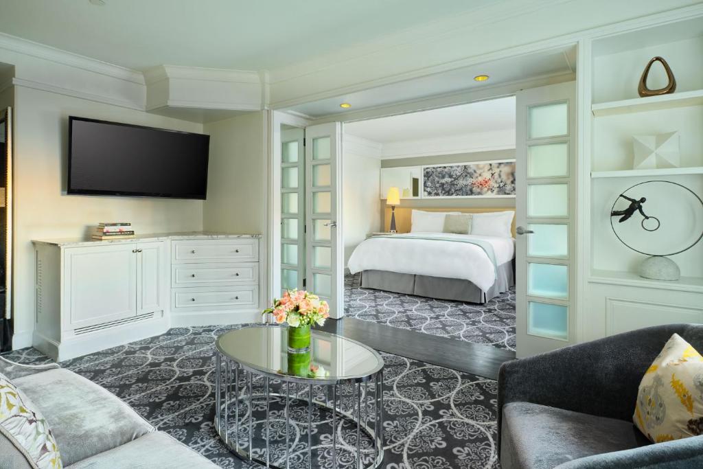Grand Executive Suite - Image 2