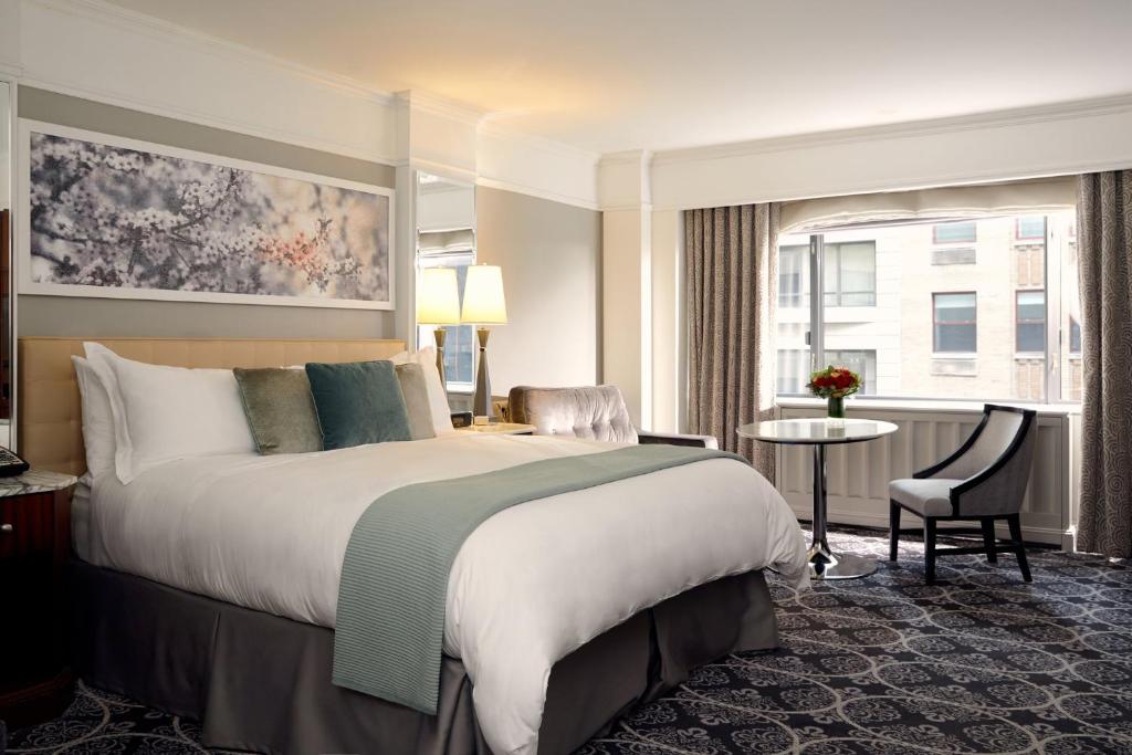 Grand Studio King Hearing Accessible - Image 1