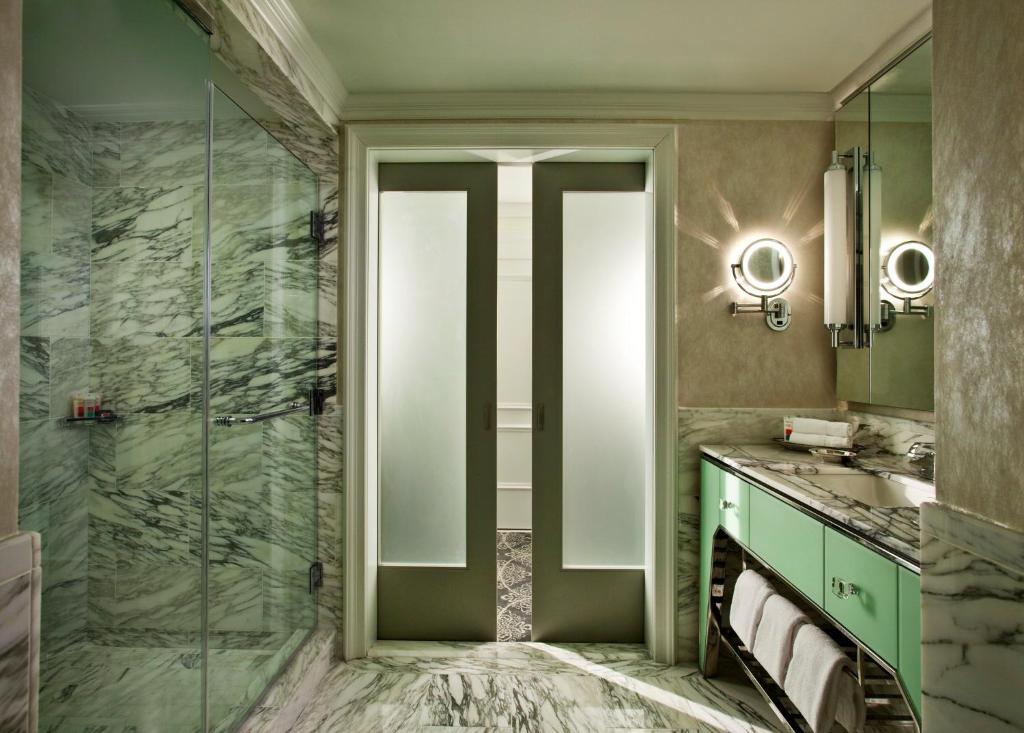 Luxury 2 Double Beds - Image 3