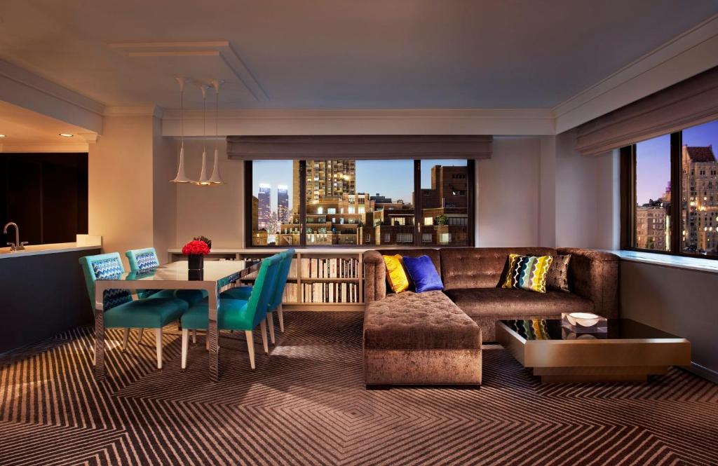 Pop Art 1-Bedroom Suite - Image 2