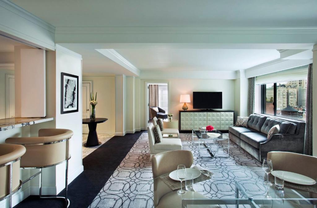 Terrace Suite North - Image 1