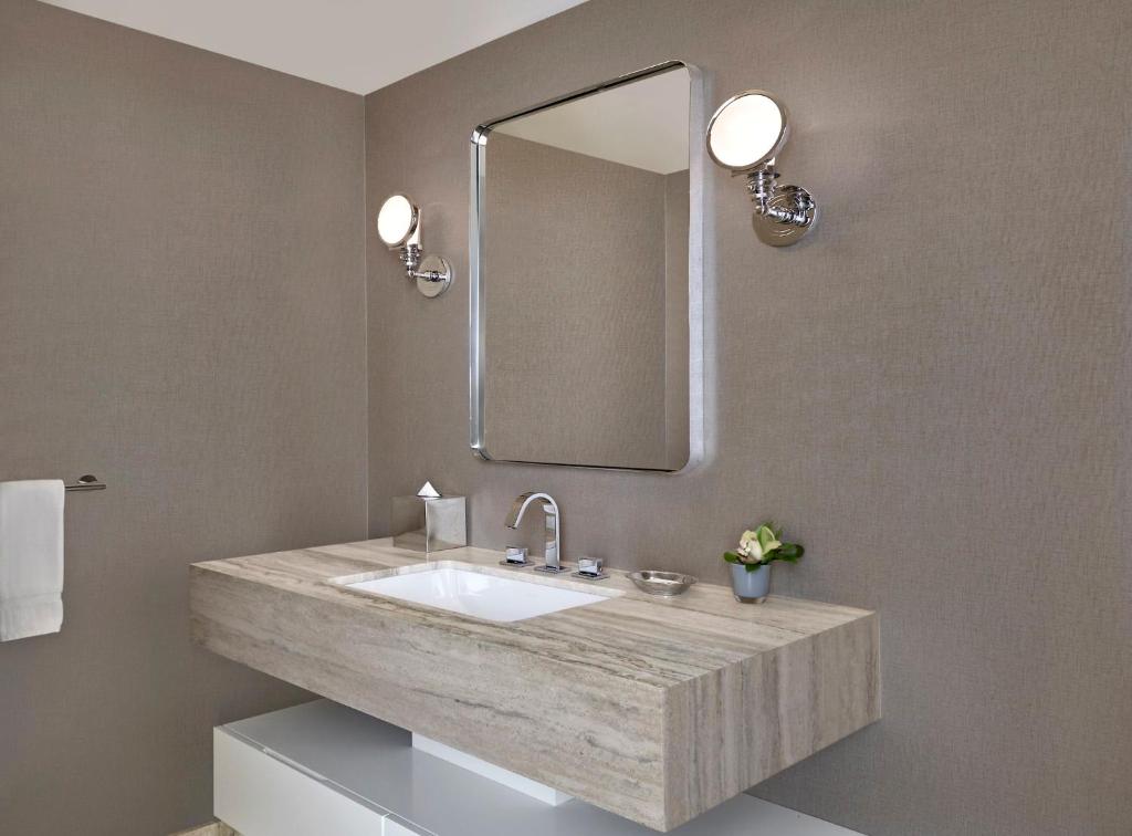 Uptown Bohemian 1-Bedroom Suite - Image 3