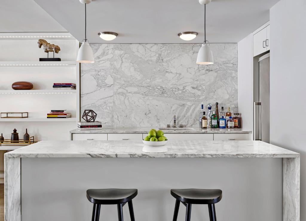 Uptown Bohemian 1-Bedroom Suite - Image 5