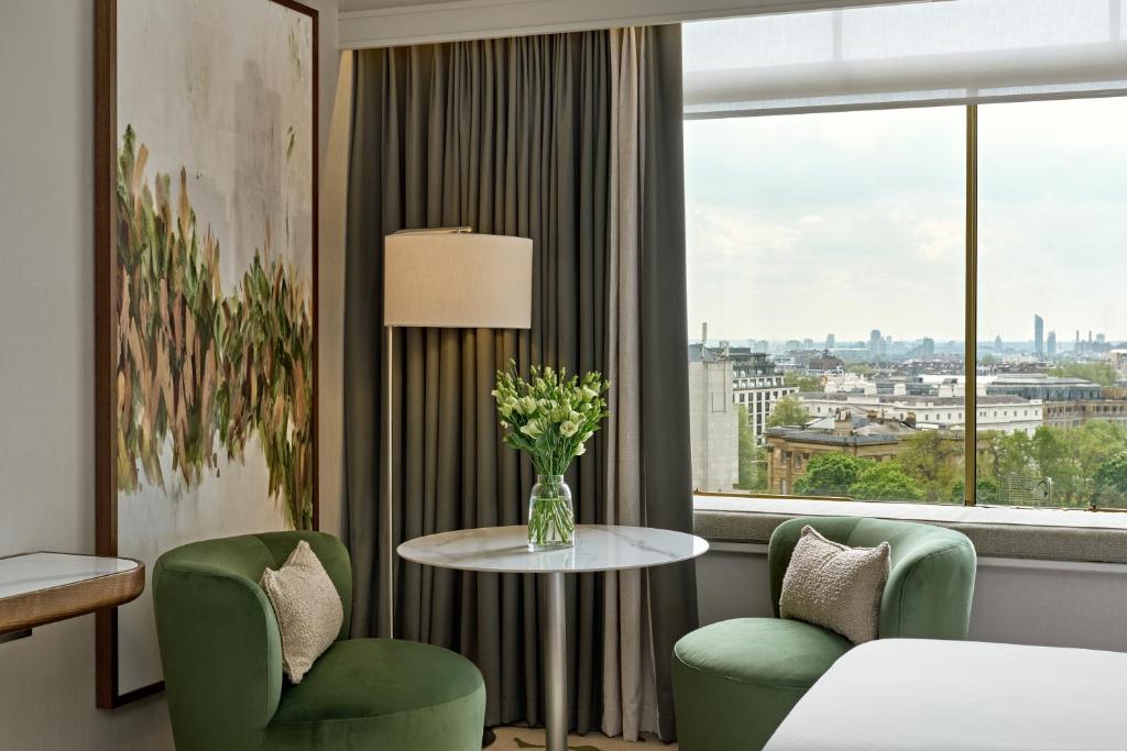 Deluxe Twin Room - Image 1