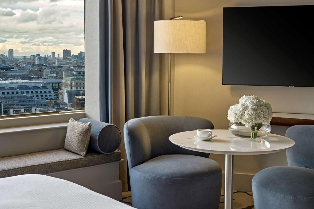 Executive King Room - Image 4