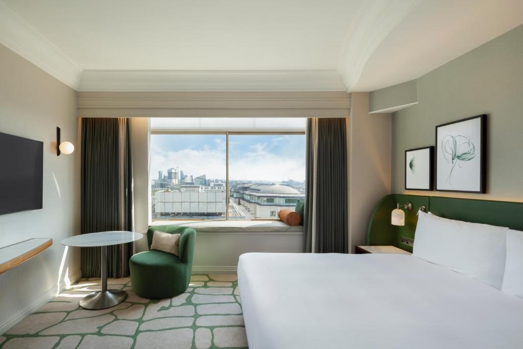 Family Room - Image 2