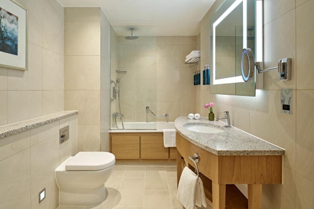 King Guest Room - Image 3