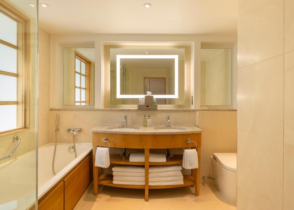 Mayfair Suite - Image 5