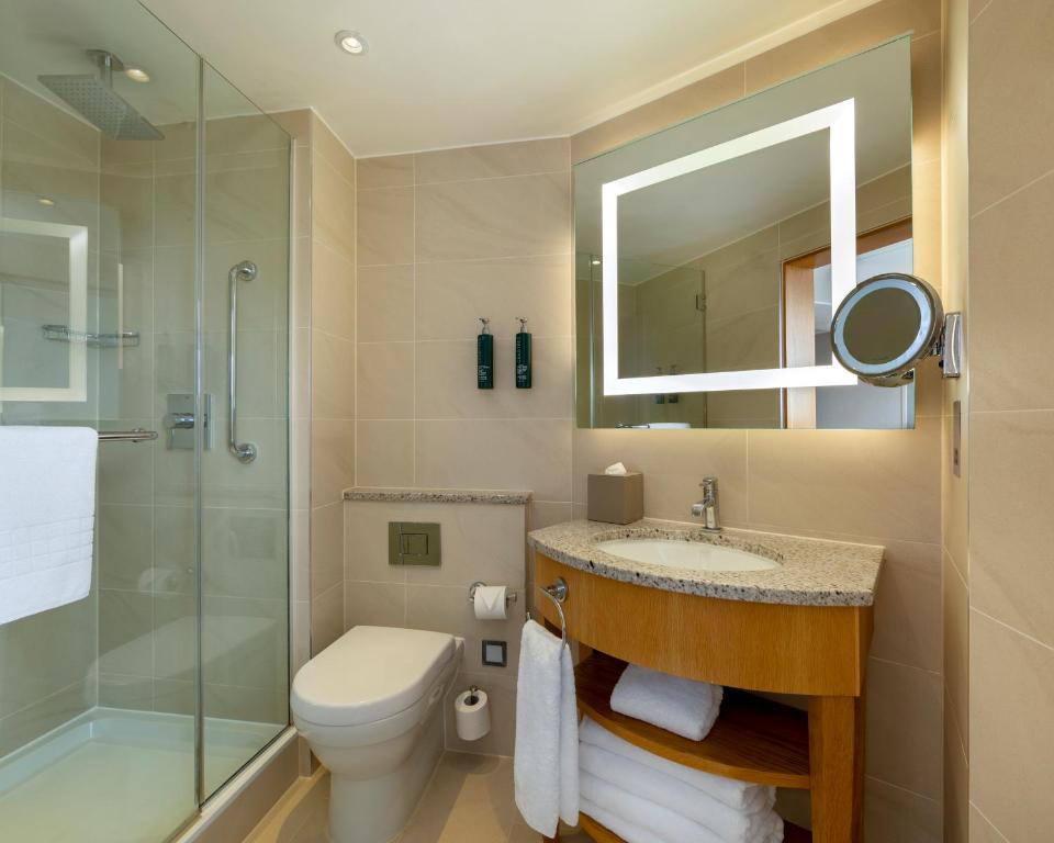 Queen Room - Image 5