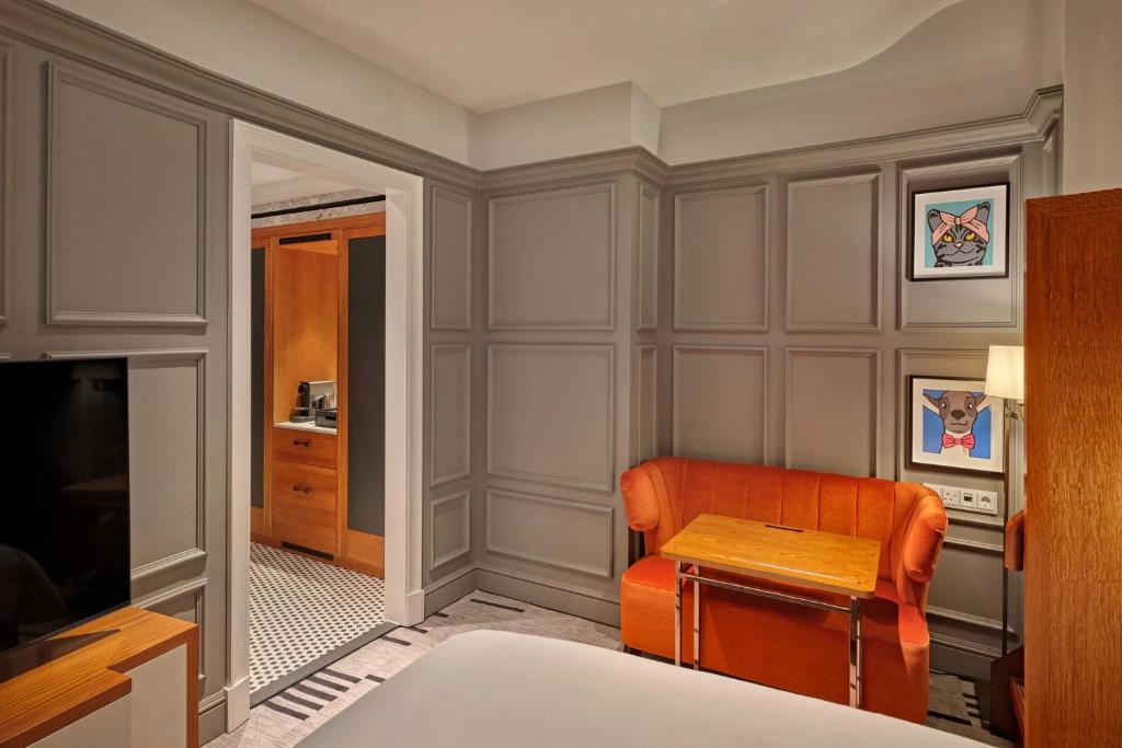 King Loft with River Thames View - Image 2