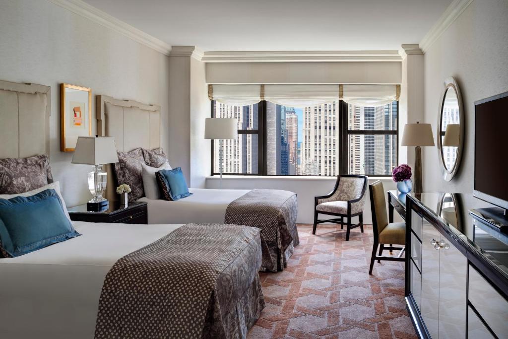 Superior Room with Two Double Beds - Image 1
