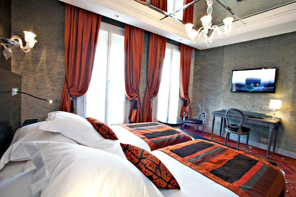 Executive Double or Twin Room - Image 11