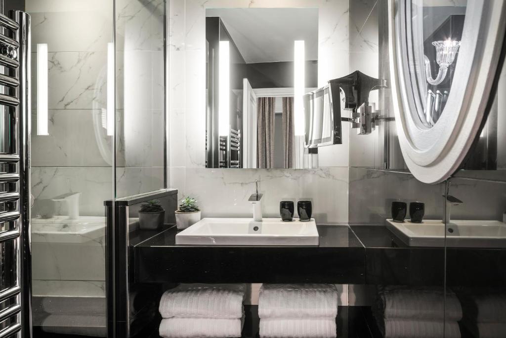 Junior Suite - Image 1