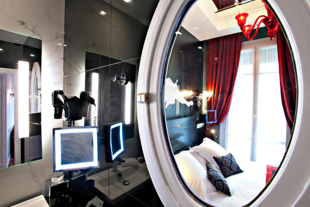 Junior Suite - Image 13