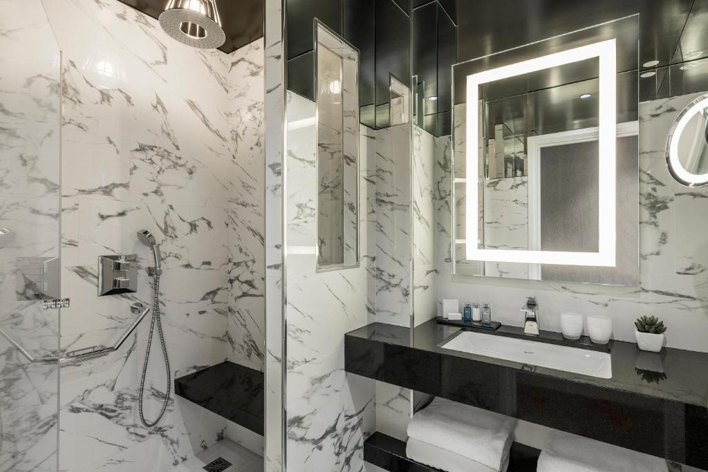 Diamond King Suite - Image 3