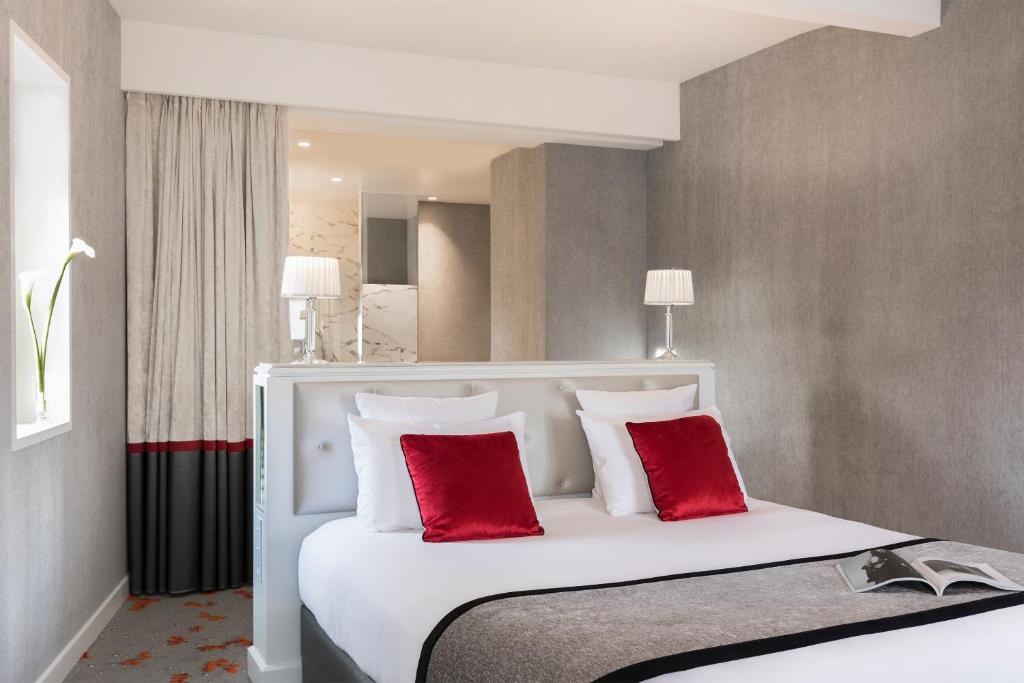 Executive King Suite - Image 2